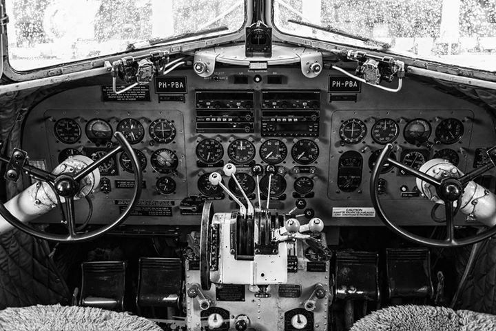 Douglas DC-3 Cockpit