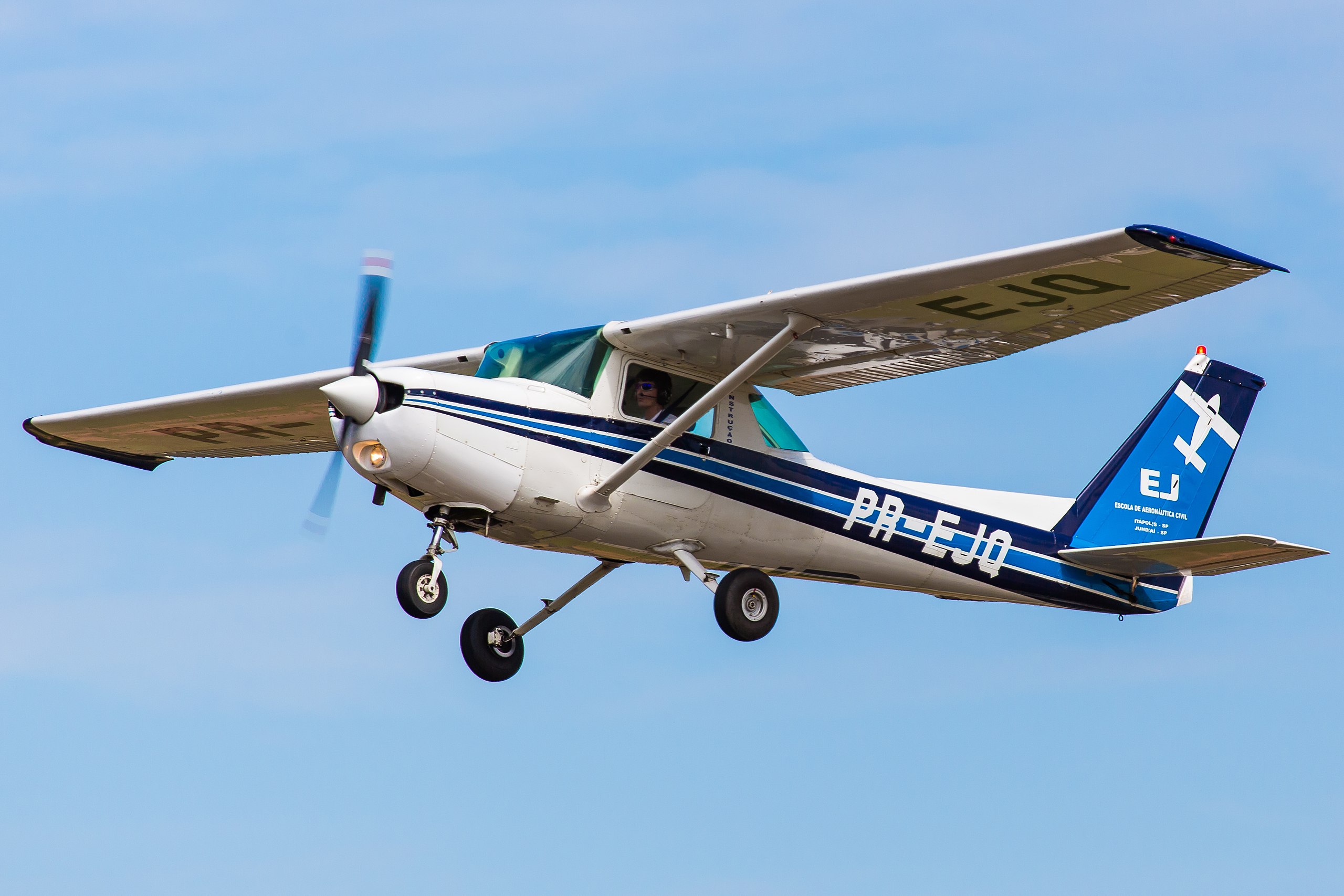 Cessna 152 01