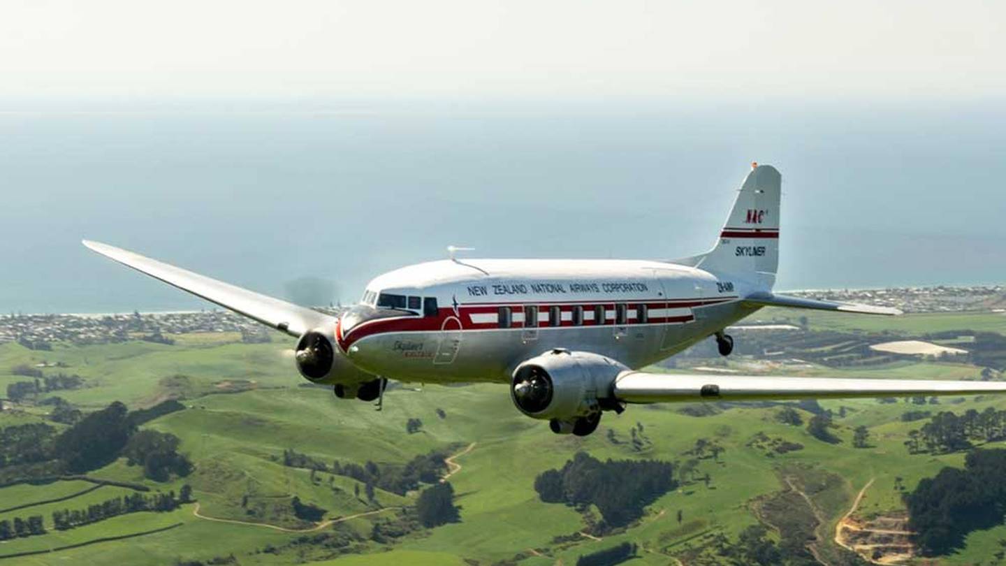 New Zeland Fly DC-3
